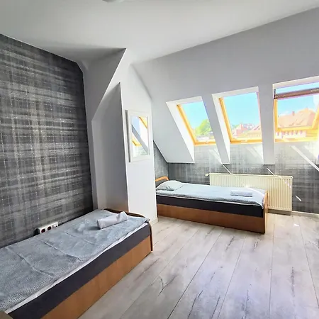 Fitness - Darmowy Parking Hostel Vratislav