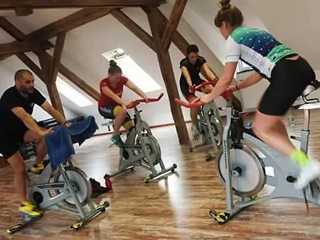 Fitness - Restauracja, Darmowy Parking I Silownia * Breslau