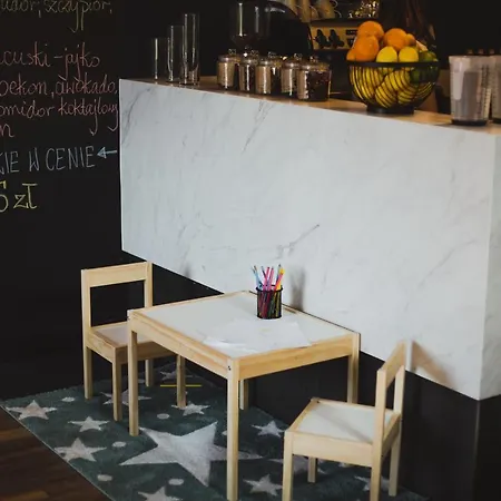 Fitness - Restauracja, Darmowy Parking I Silownia *